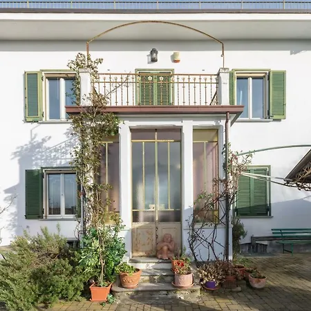 Castagneri Hillview Villa