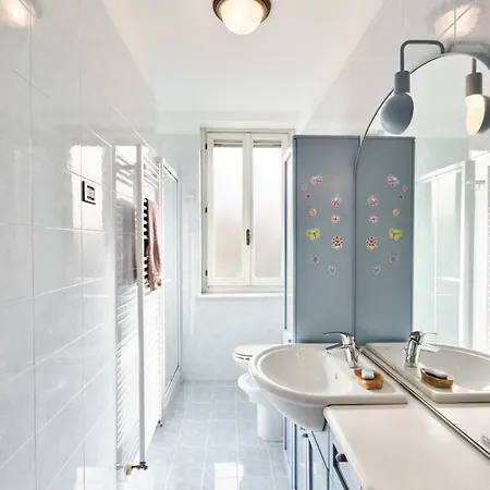 Castagneri Hillview Villa *