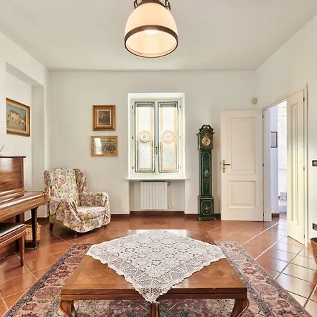 Villa Castagneri Hillview Turin