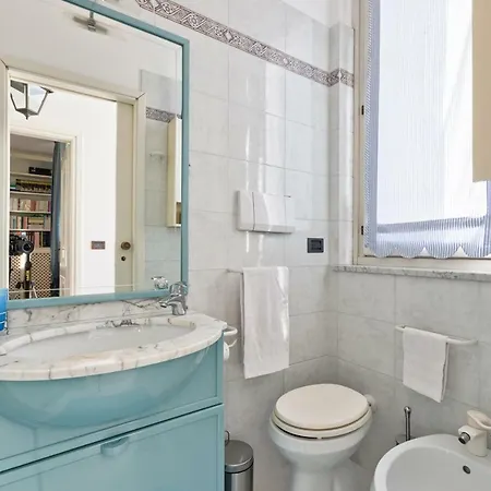 Castagneri Hillview Villa