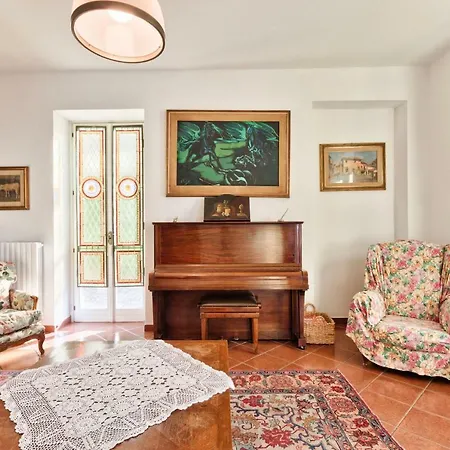 Castagneri Hillview Turin