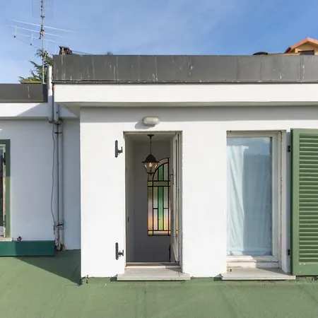 Castagneri Hillview Villa